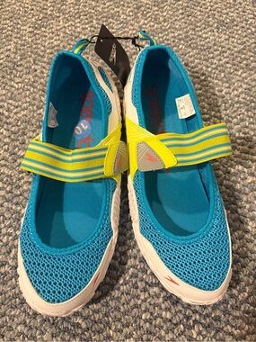 Speedo Women’s  Teal & Yellow Striped Mesh Water Shoes